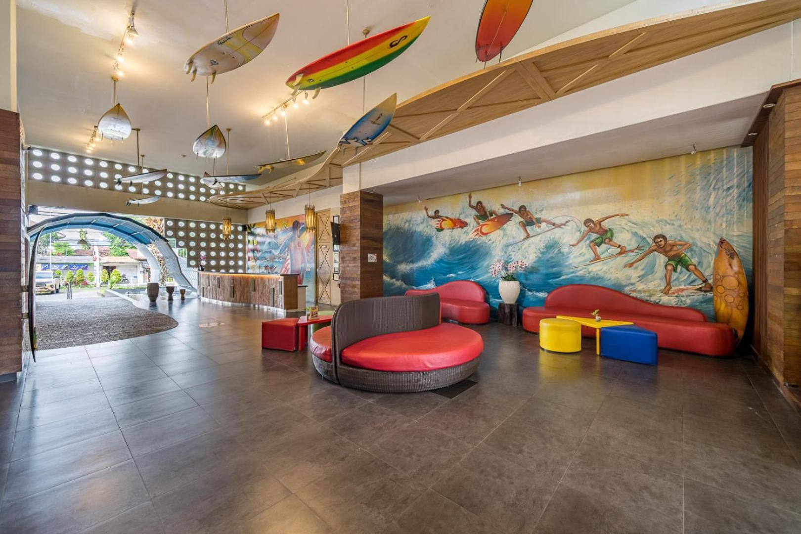 Bliss Surfer Hotel By Tritama Hospitality Legian Exteriör bild