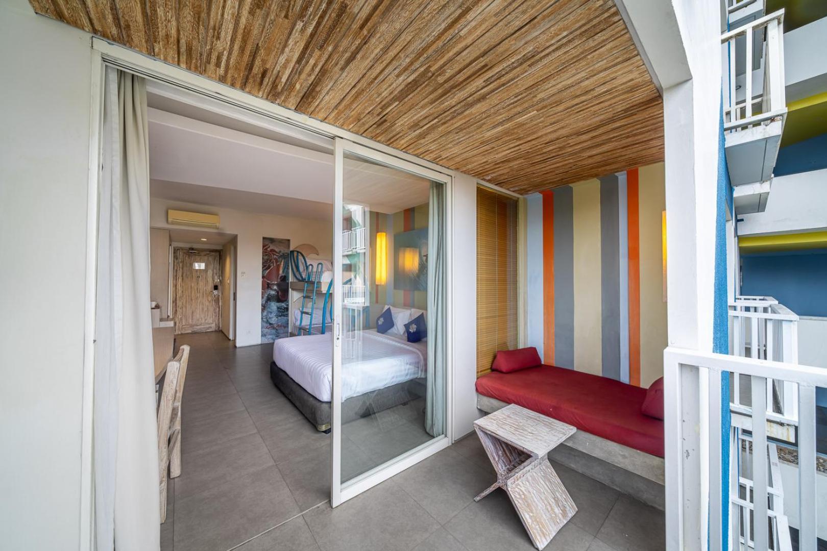 Bliss Surfer Hotel By Tritama Hospitality Legian Exteriör bild