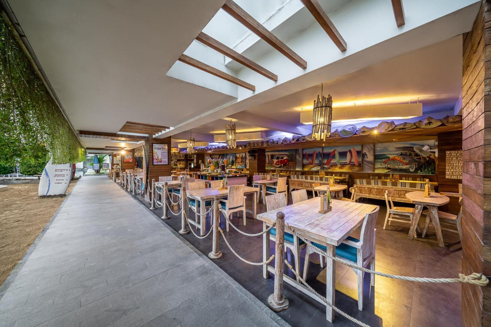 Bliss Surfer Hotel By Tritama Hospitality Legian Exteriör bild