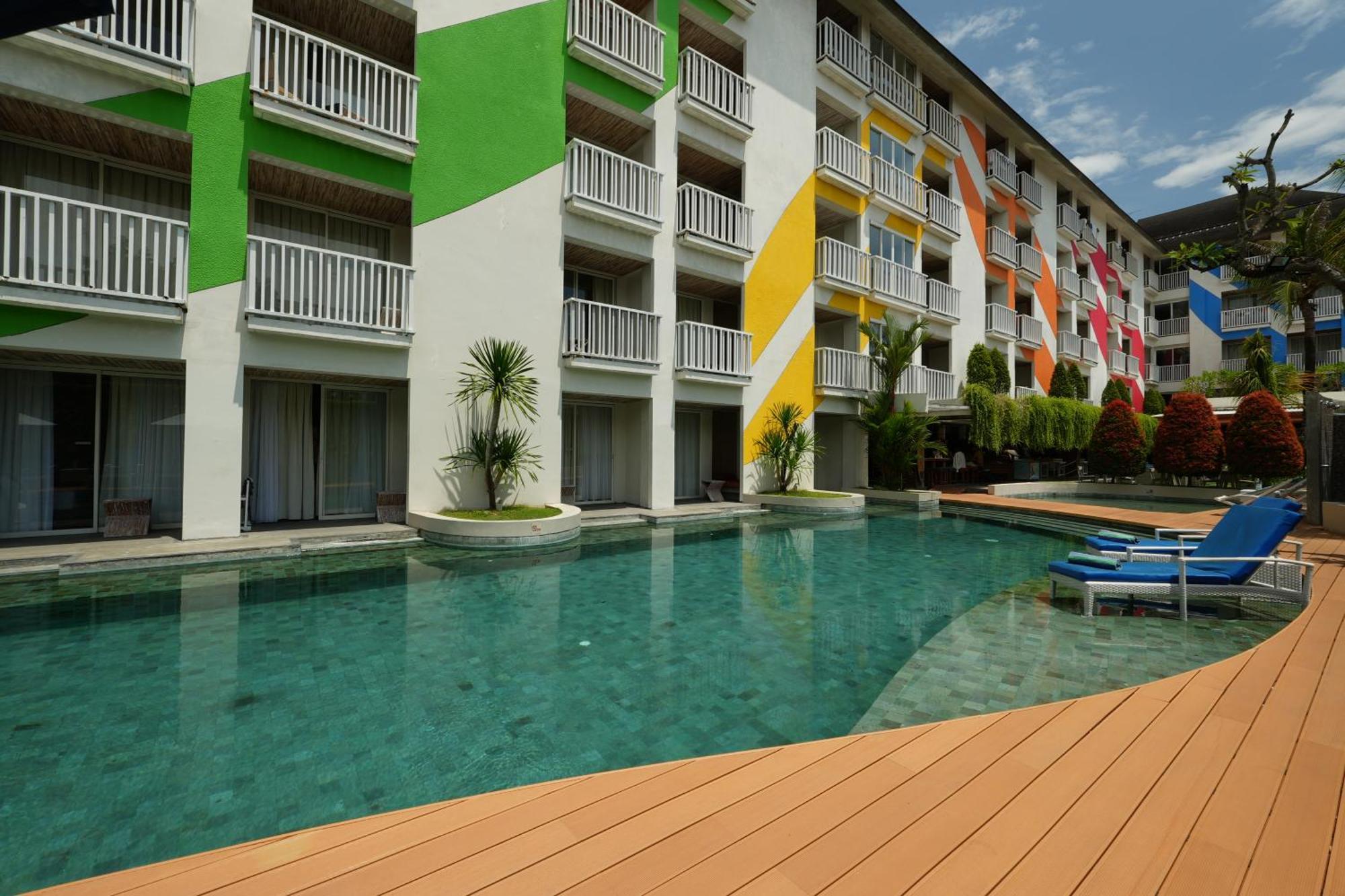 Bliss Surfer Hotel By Tritama Hospitality Legian Exteriör bild