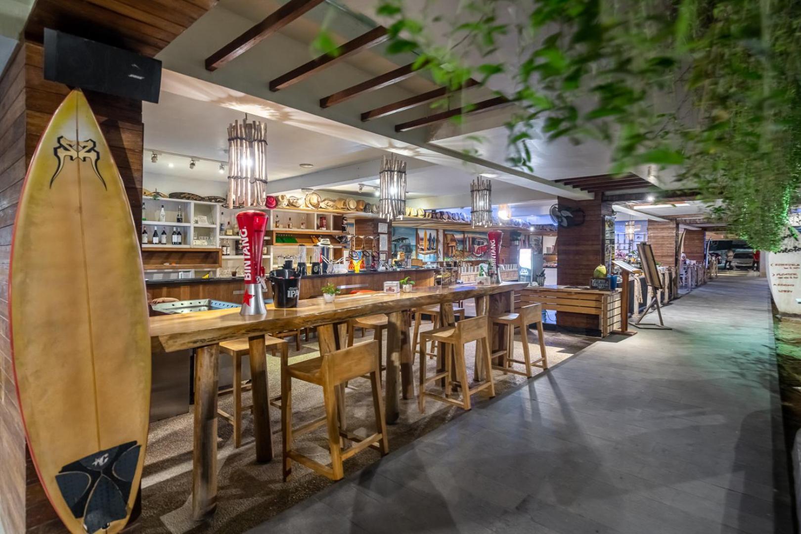 Bliss Surfer Hotel By Tritama Hospitality Legian Exteriör bild