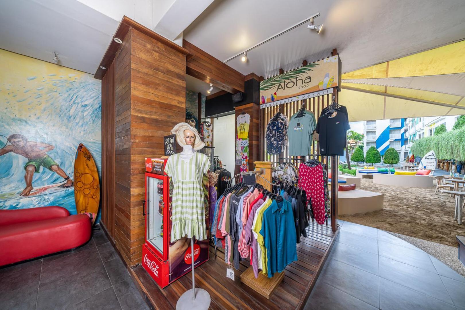 Bliss Surfer Hotel By Tritama Hospitality Legian Exteriör bild